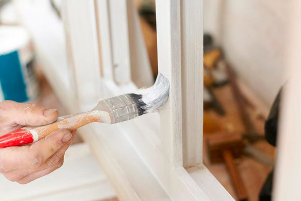 Pintar ventanas y puertas en Barcelona